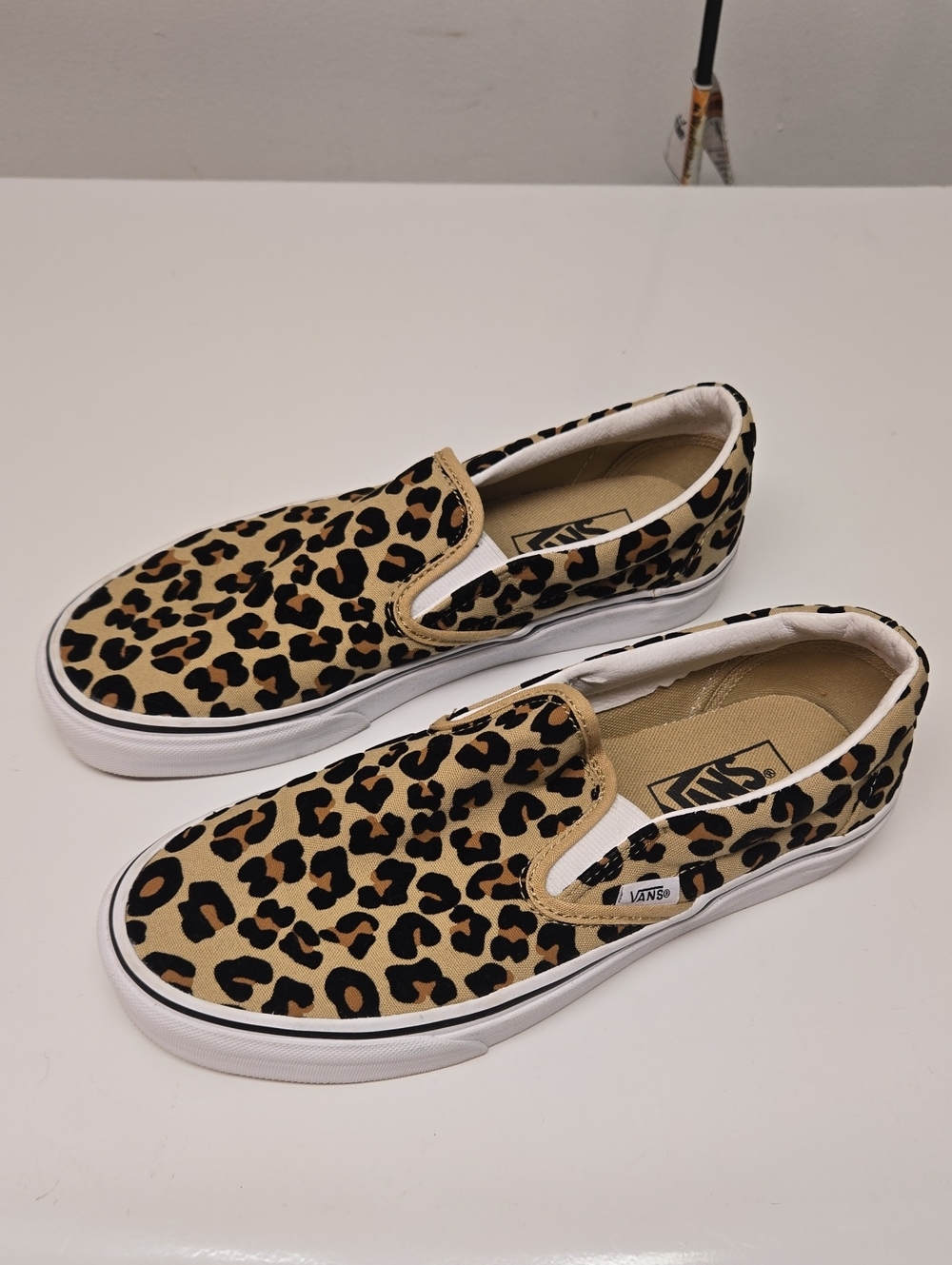 NWOT Vans Slip-On Sneakers - Leopard